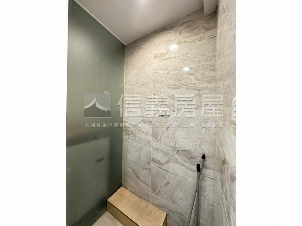 近捷運稀有靜巷邊間一樓房屋室內格局與周邊環境