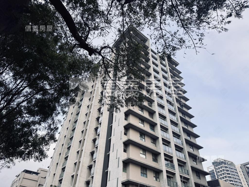 仁發香榭３房美裝潢平車房屋室內格局與周邊環境