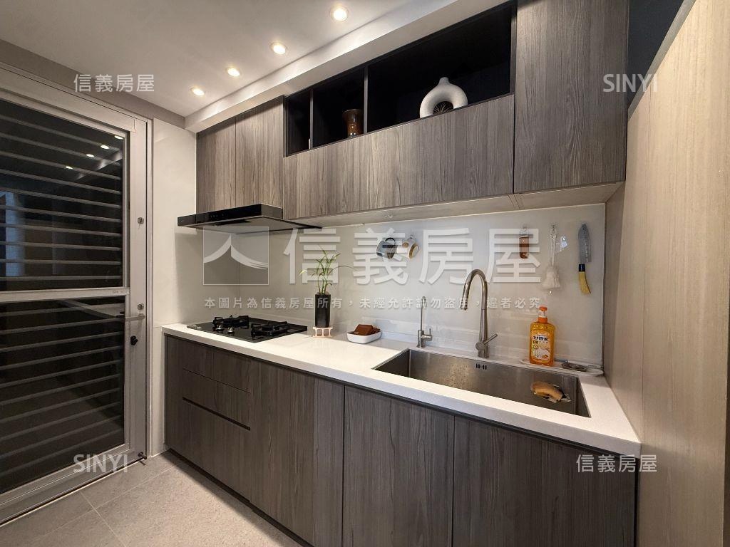 酷裕森林漂亮視野美宅房屋室內格局與周邊環境