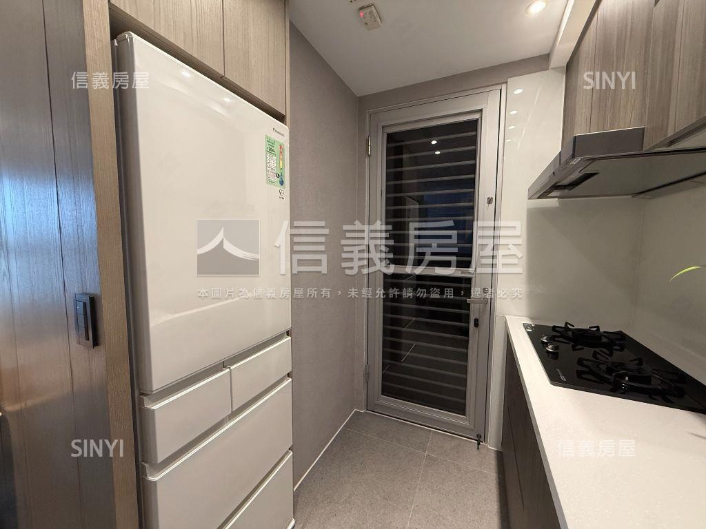 酷裕森林漂亮視野美宅房屋室內格局與周邊環境