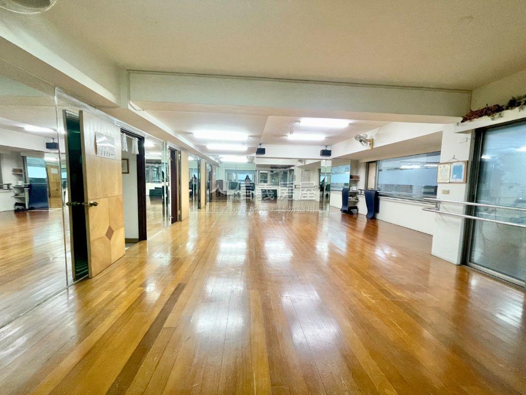 近市政府★百坪住辦房屋室內格局與周邊環境