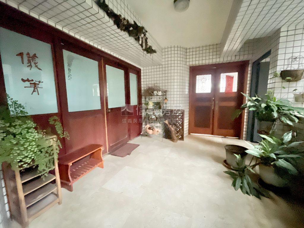 近市政府★百坪住辦房屋室內格局與周邊環境