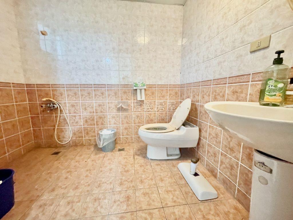 近市政府★百坪住辦房屋室內格局與周邊環境