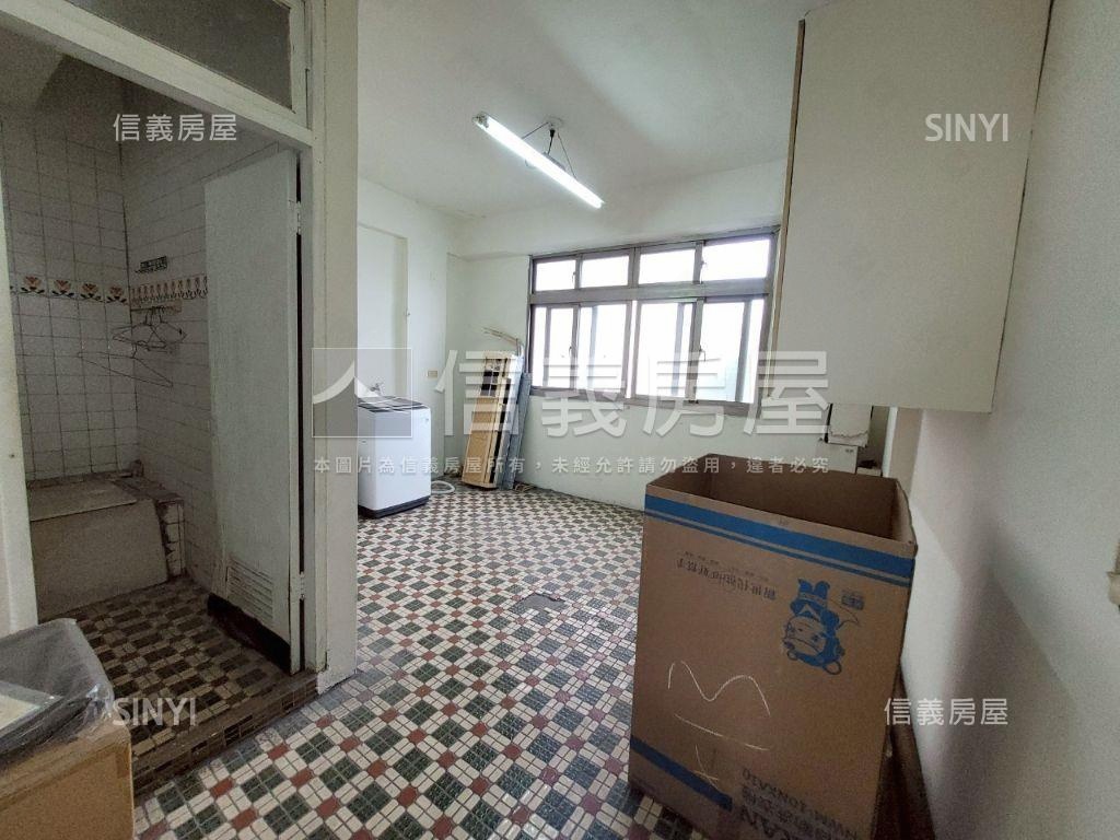 國美館㊣五權西二街透天房屋室內格局與周邊環境