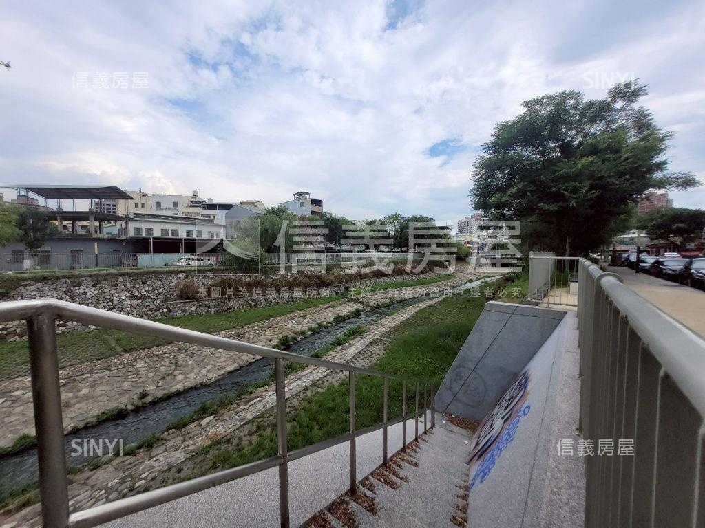 國美館㊣五權西二街透天房屋室內格局與周邊環境