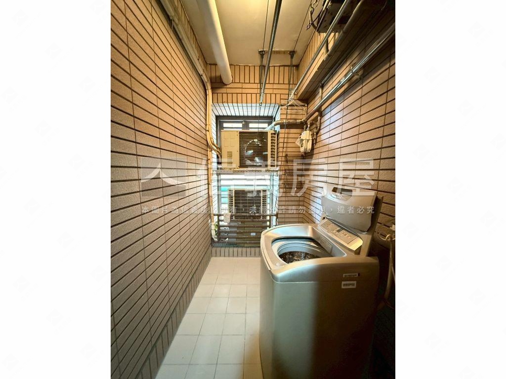 中央公園稀有絕美典藏三房房屋室內格局與周邊環境