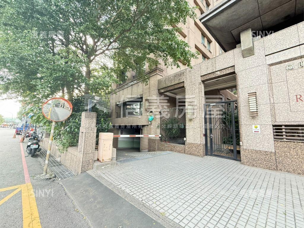 中央公園稀有絕美典藏三房房屋室內格局與周邊環境