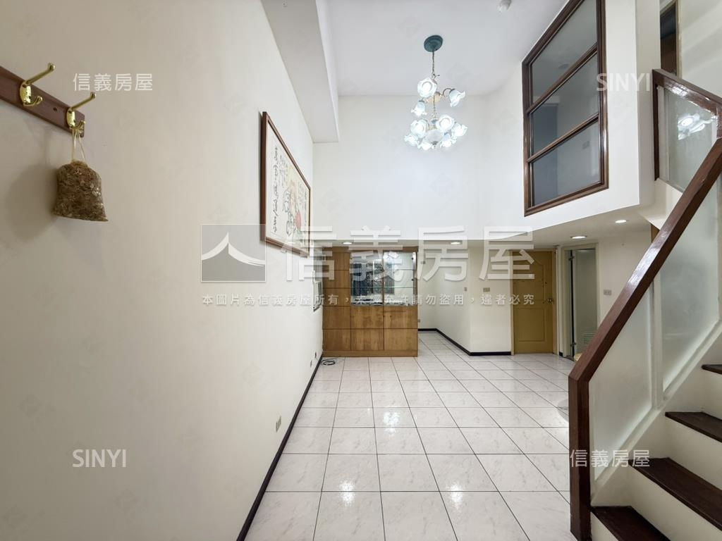 匠心☆新店高鮮屋挑高美屋房屋室內格局與周邊環境