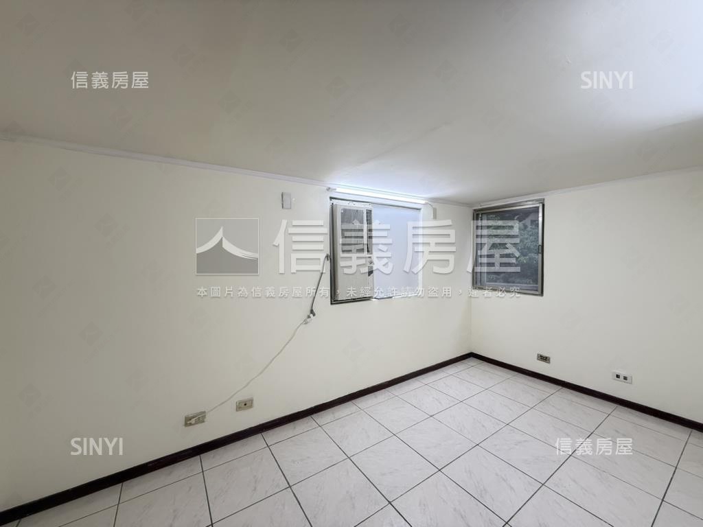 匠心☆新店高鮮屋挑高美屋房屋室內格局與周邊環境