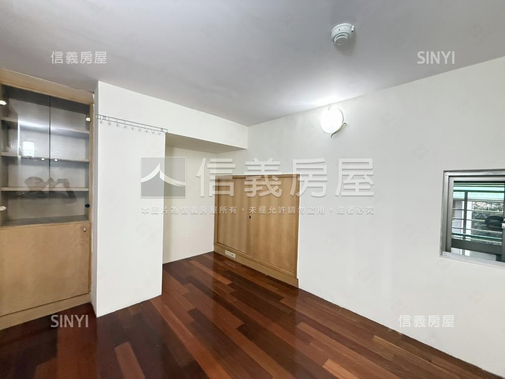 匠心☆新店高鮮屋挑高美屋房屋室內格局與周邊環境