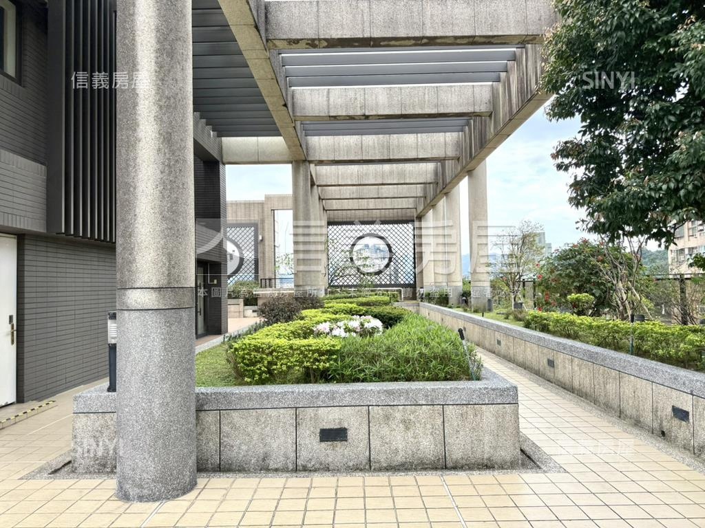 景平站｜雙捷金鑽三房車位房屋室內格局與周邊環境