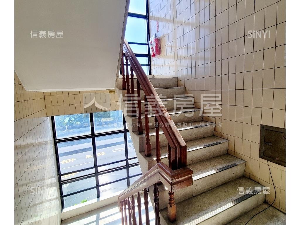 河景近商場電梯美三房房屋室內格局與周邊環境