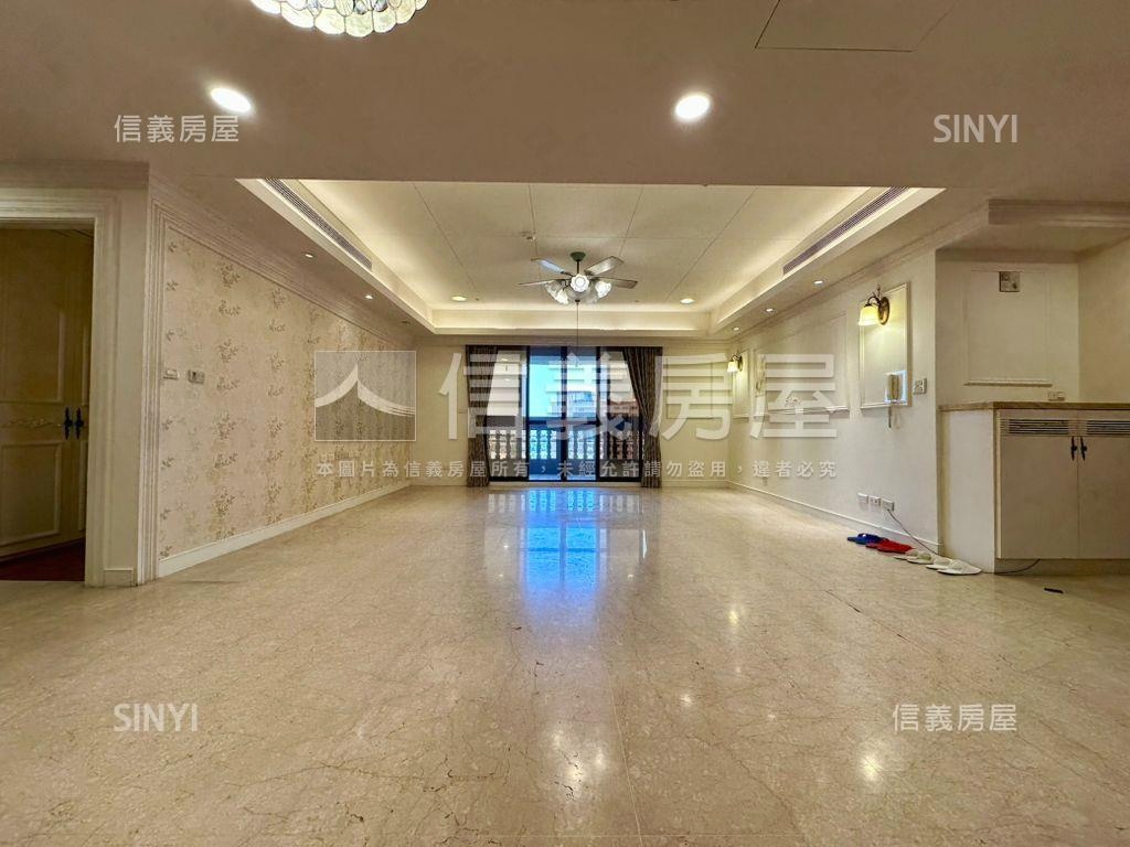 百川雲頂綠景四房雙車位房屋室內格局與周邊環境