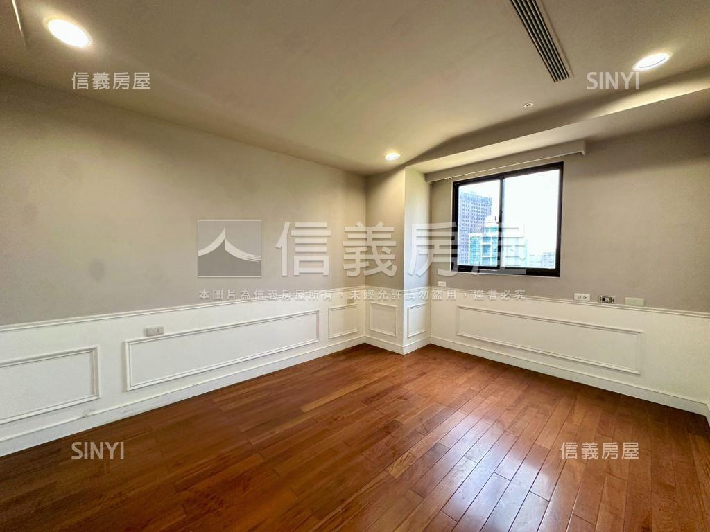 百川雲頂綠景四房雙車位房屋室內格局與周邊環境