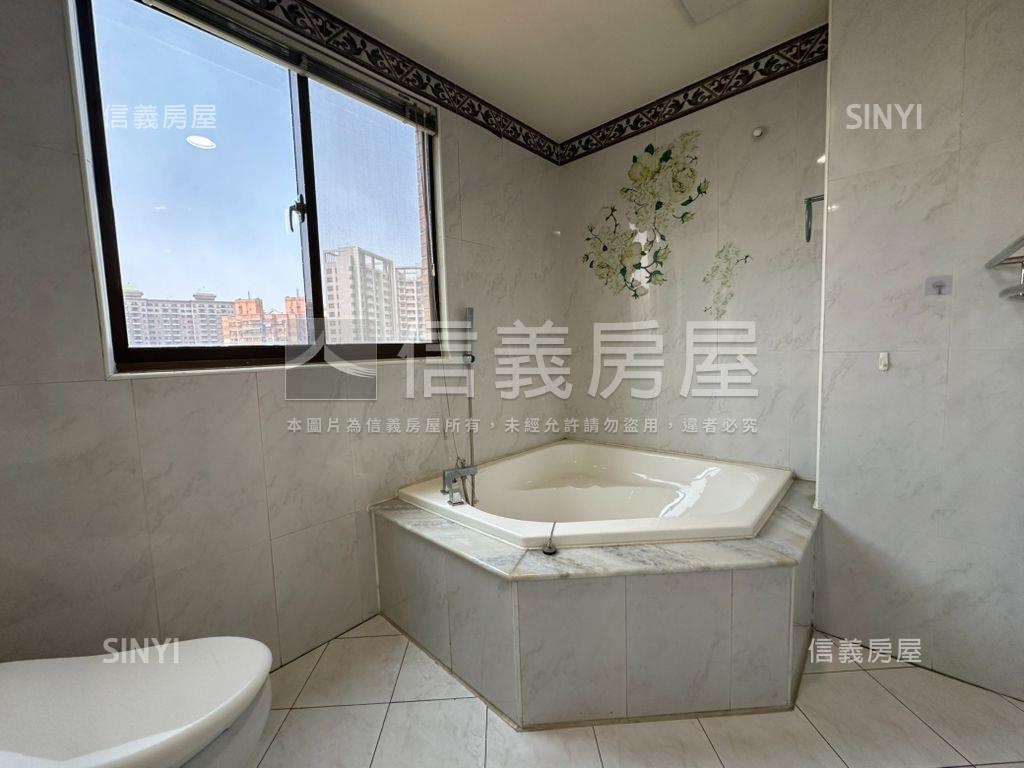 百川雲頂綠景四房雙車位房屋室內格局與周邊環境