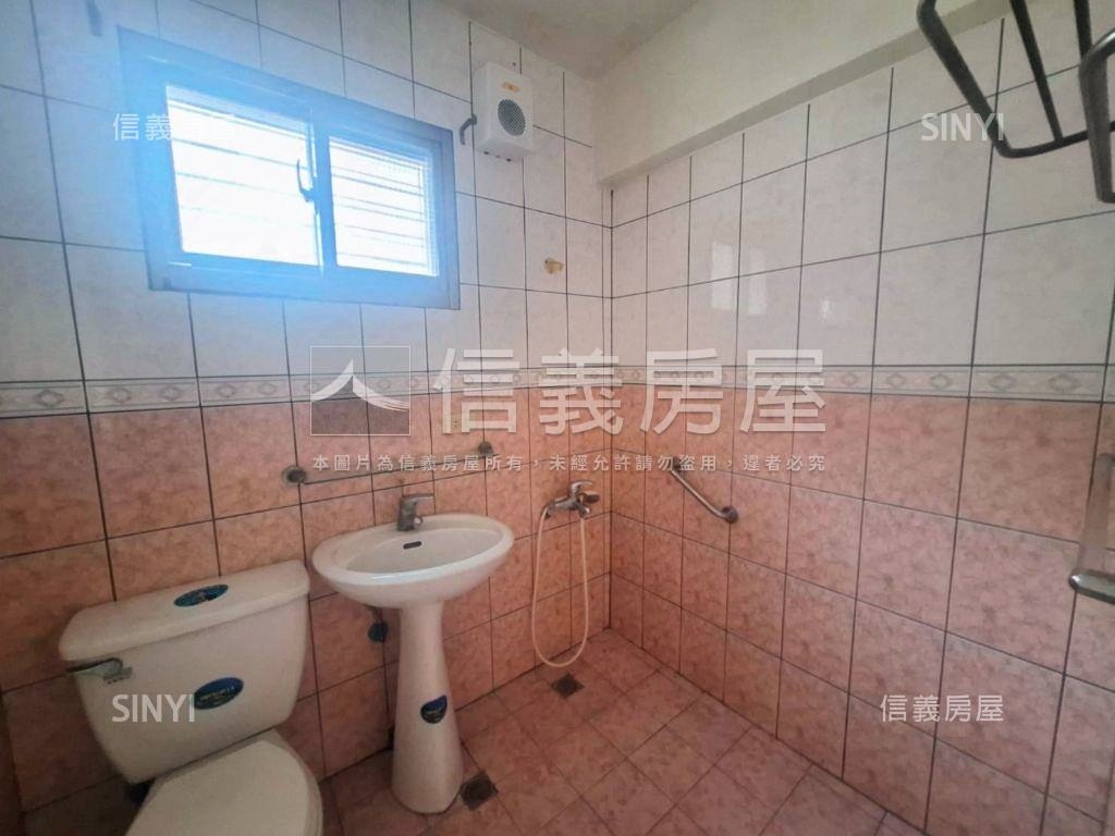 忠福有車位透天稀有釋出房屋室內格局與周邊環境