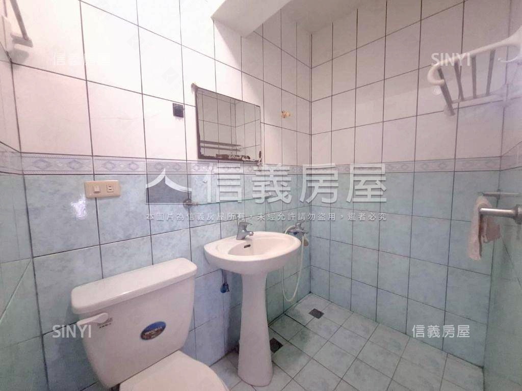 忠福有車位透天稀有釋出房屋室內格局與周邊環境