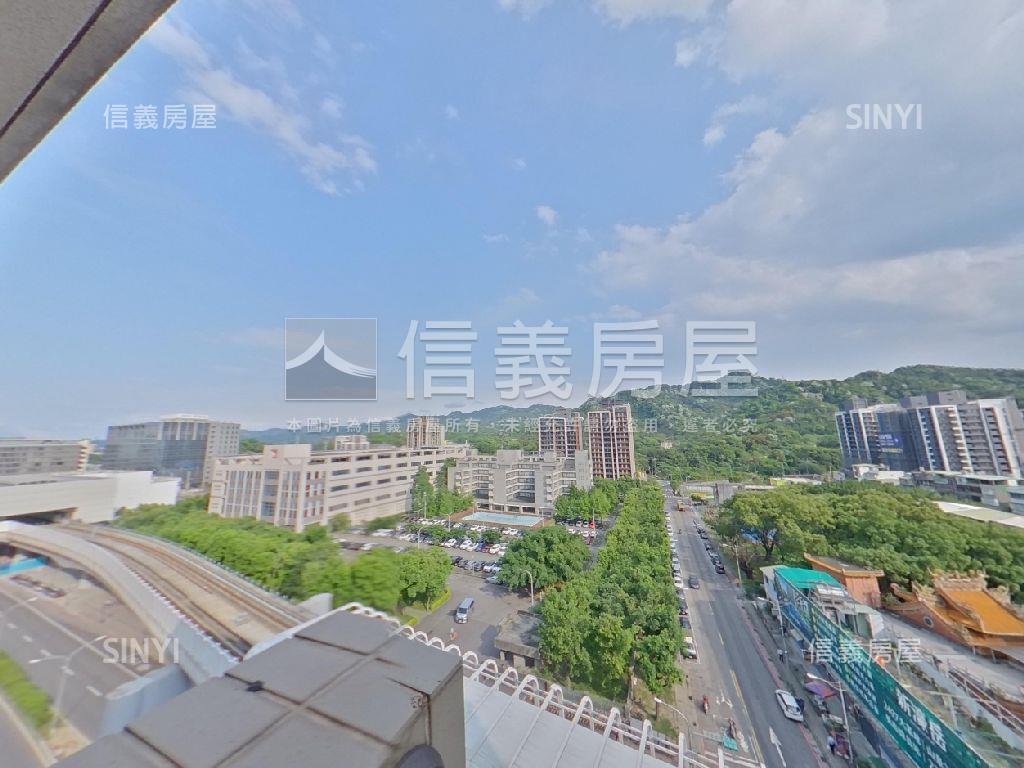 鴻觀景觀大四房車位房屋室內格局與周邊環境