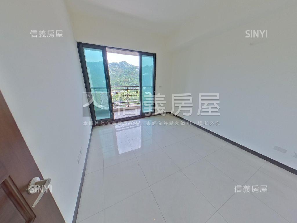 鴻觀景觀大四房車位房屋室內格局與周邊環境