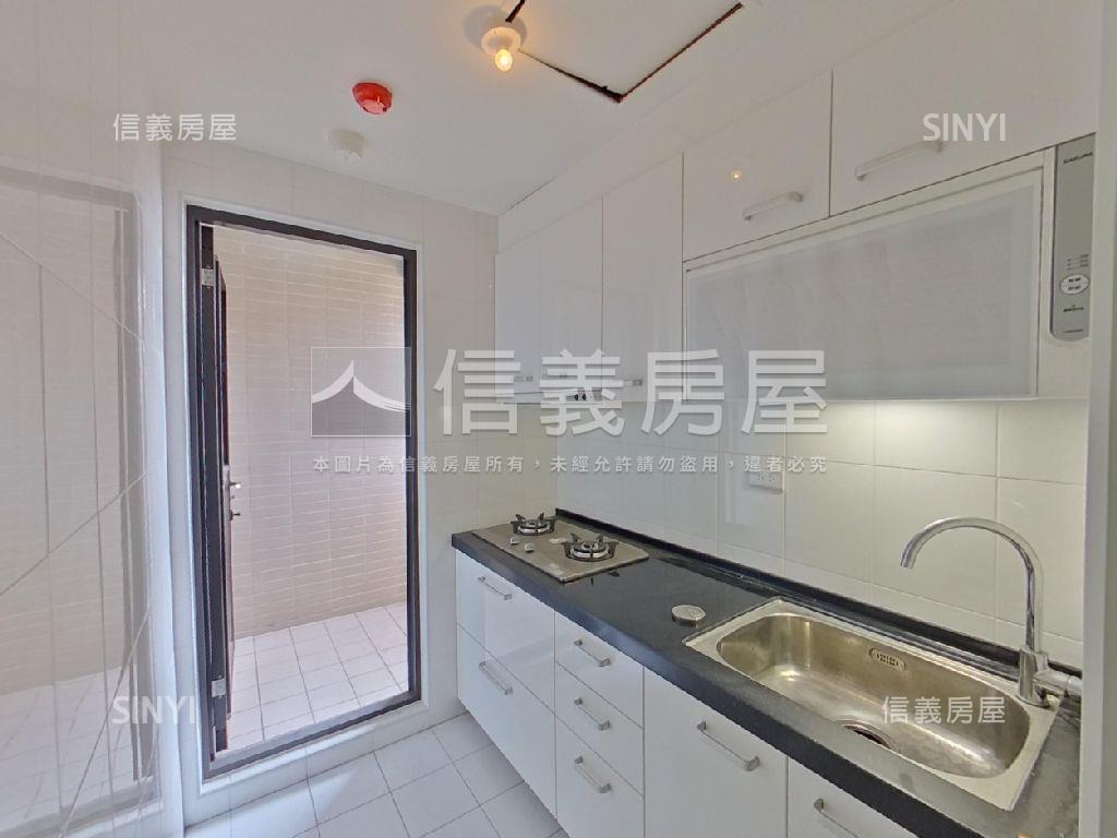 鴻觀景觀大四房車位房屋室內格局與周邊環境