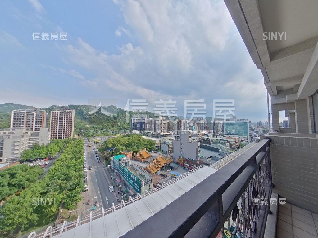 鴻觀景觀大四房車位房屋室內格局與周邊環境