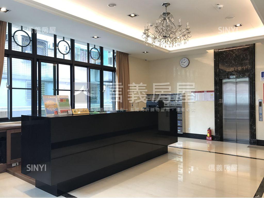 鴻觀景觀大四房車位房屋室內格局與周邊環境