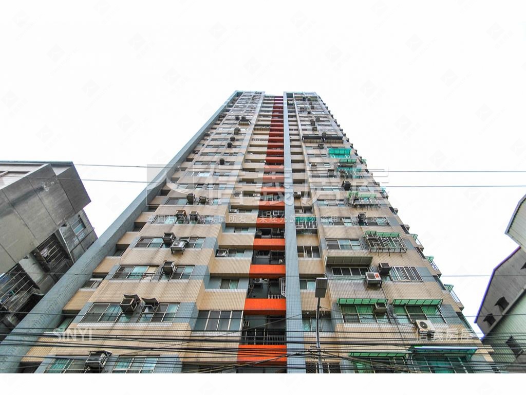 【天生贏家】．雙捷運逸居房屋室內格局與周邊環境