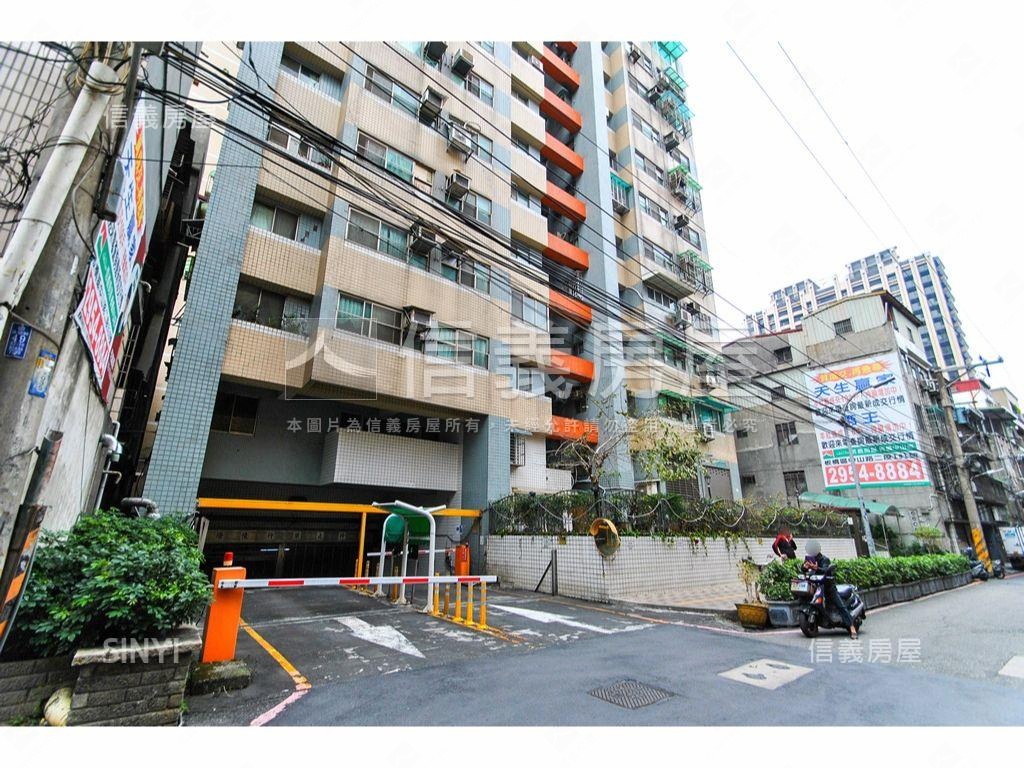 【天生贏家】．雙捷運逸居房屋室內格局與周邊環境