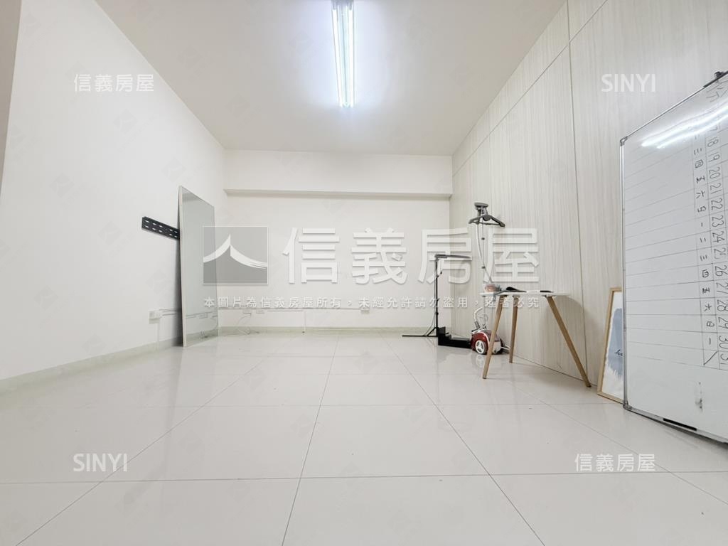 華友聯稀有正街亮美店面房屋室內格局與周邊環境