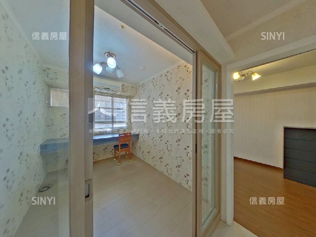 國泰登峰稀有面公園兩房房屋室內格局與周邊環境