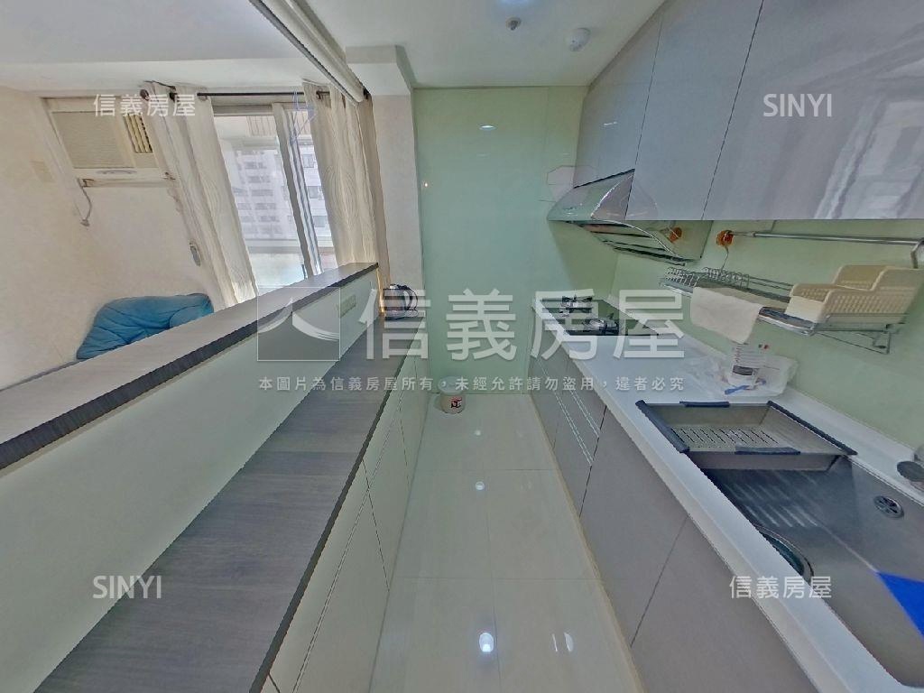 國泰登峰稀有面公園兩房房屋室內格局與周邊環境