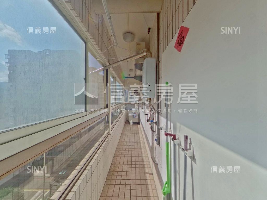 國泰登峰稀有面公園兩房房屋室內格局與周邊環境