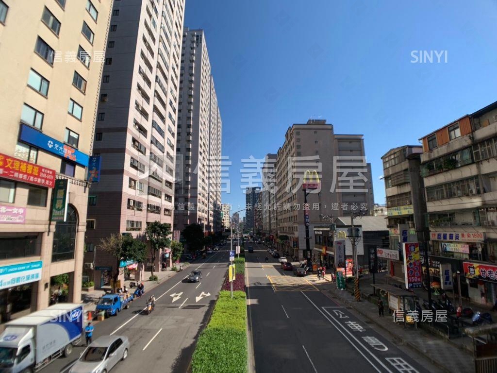 國泰登峰稀有面公園兩房房屋室內格局與周邊環境