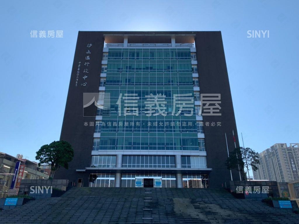 國泰登峰稀有面公園兩房房屋室內格局與周邊環境