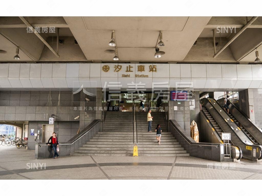 國泰登峰稀有面公園兩房房屋室內格局與周邊環境