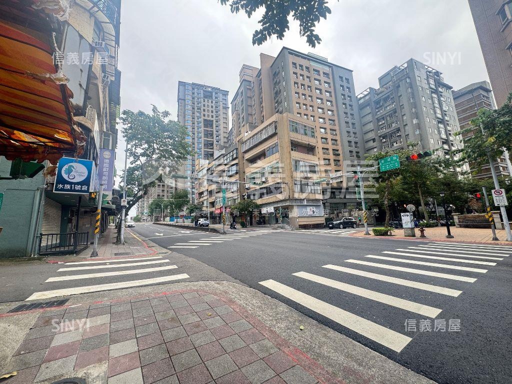 正金湖路上邊間２樓房屋室內格局與周邊環境