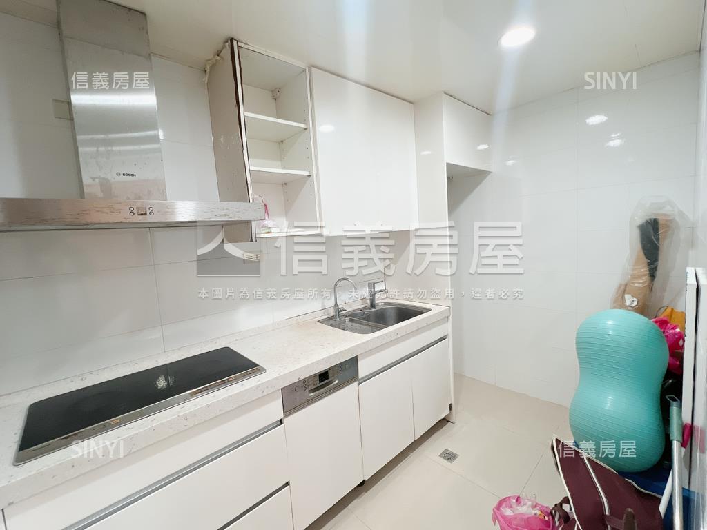 面公園精美三房房屋室內格局與周邊環境