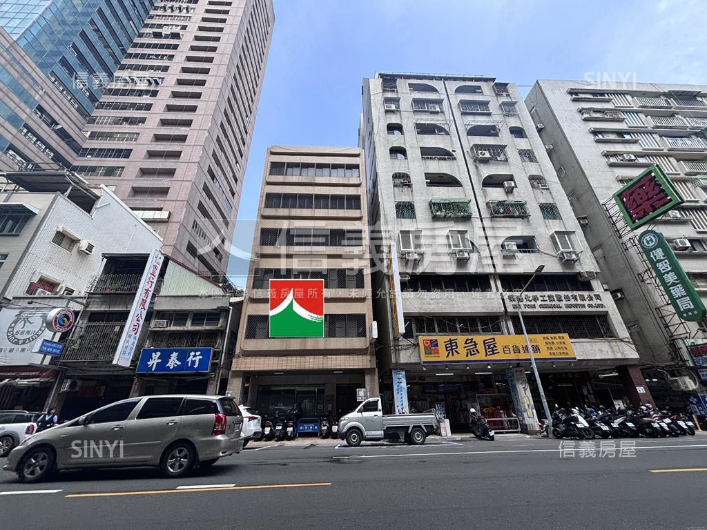 復興中正百坪電梯透店霸房屋室內格局與周邊環境