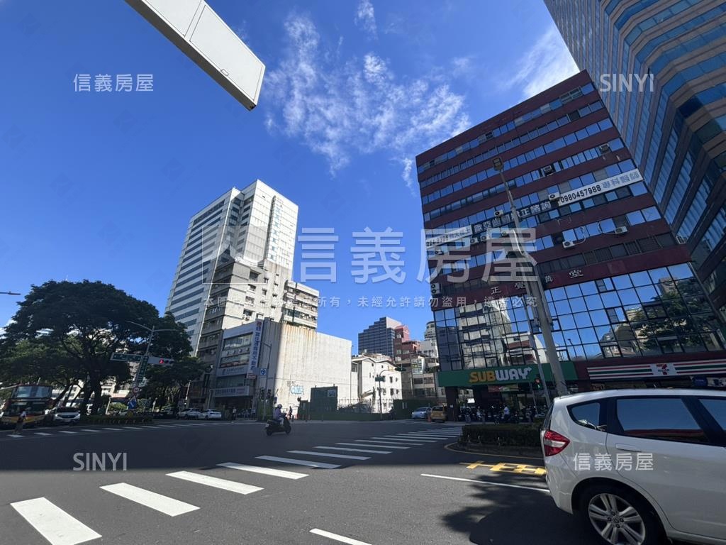 復興中正百坪電梯透店霸房屋室內格局與周邊環境