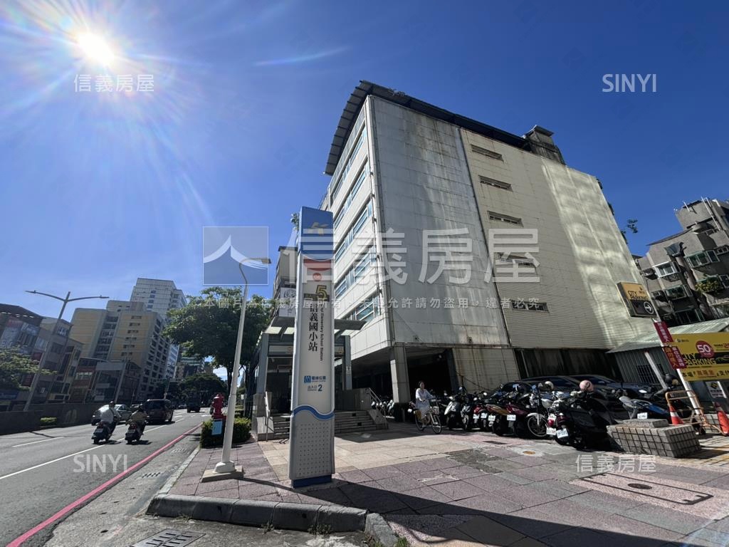 復興中正百坪電梯透店霸房屋室內格局與周邊環境