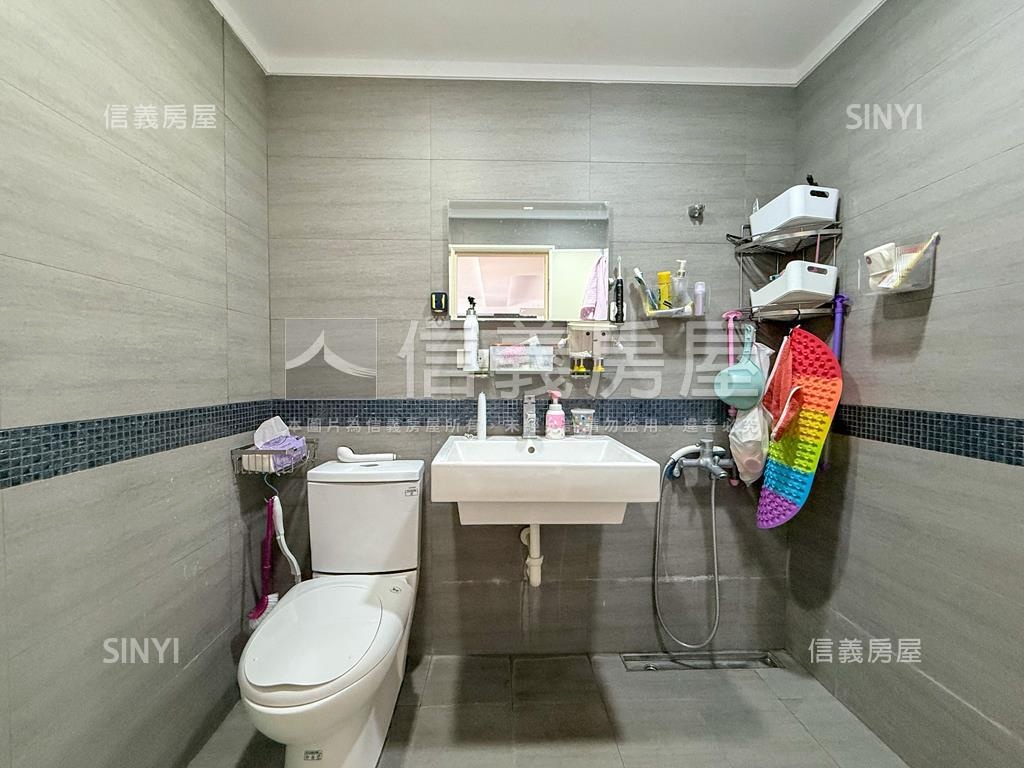 宏琳尊龍兩房車位裝潢美宅房屋室內格局與周邊環境