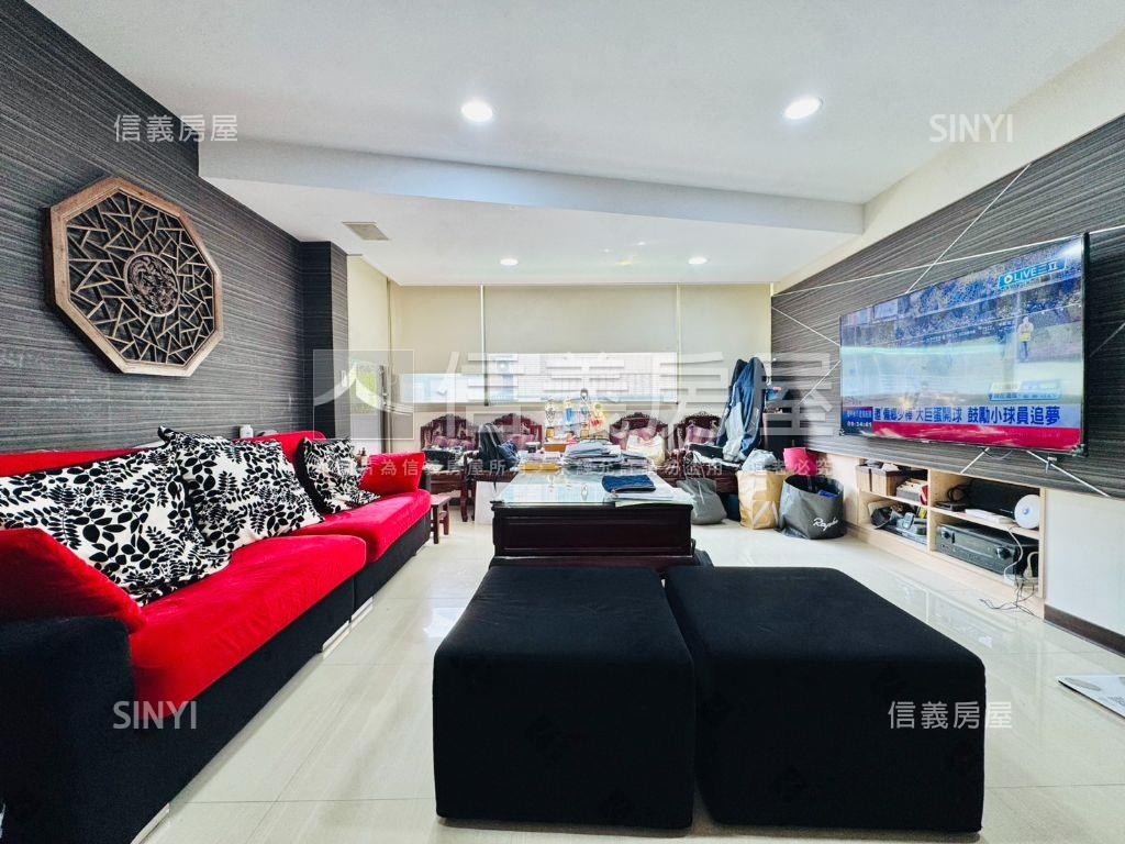 近秀朗站大空間美寓房屋室內格局與周邊環境