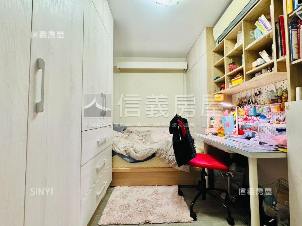 近秀朗站大空間美寓房屋室內格局與周邊環境