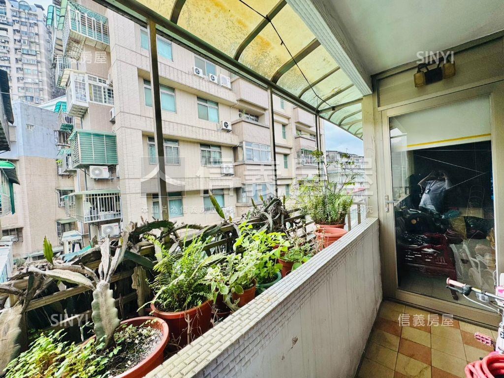 近秀朗站大空間美寓房屋室內格局與周邊環境