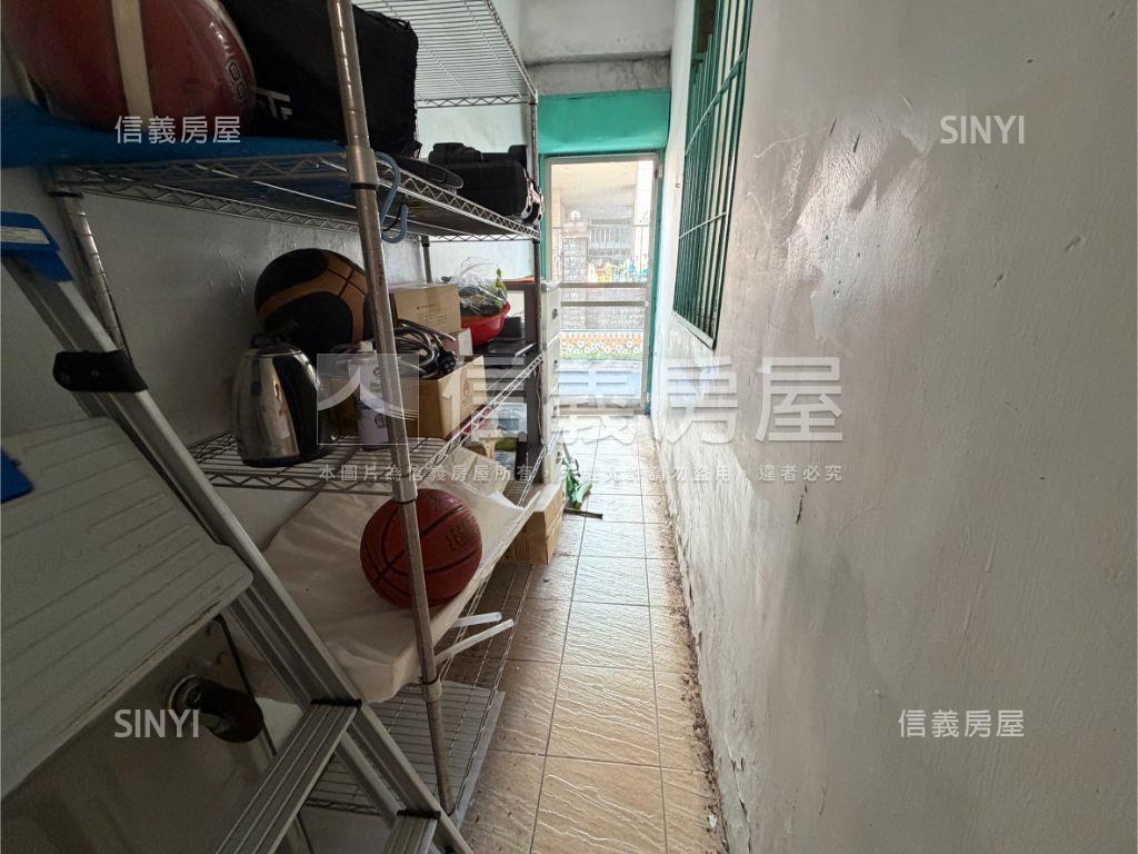 低總價邊間一樓好停車住辦房屋室內格局與周邊環境