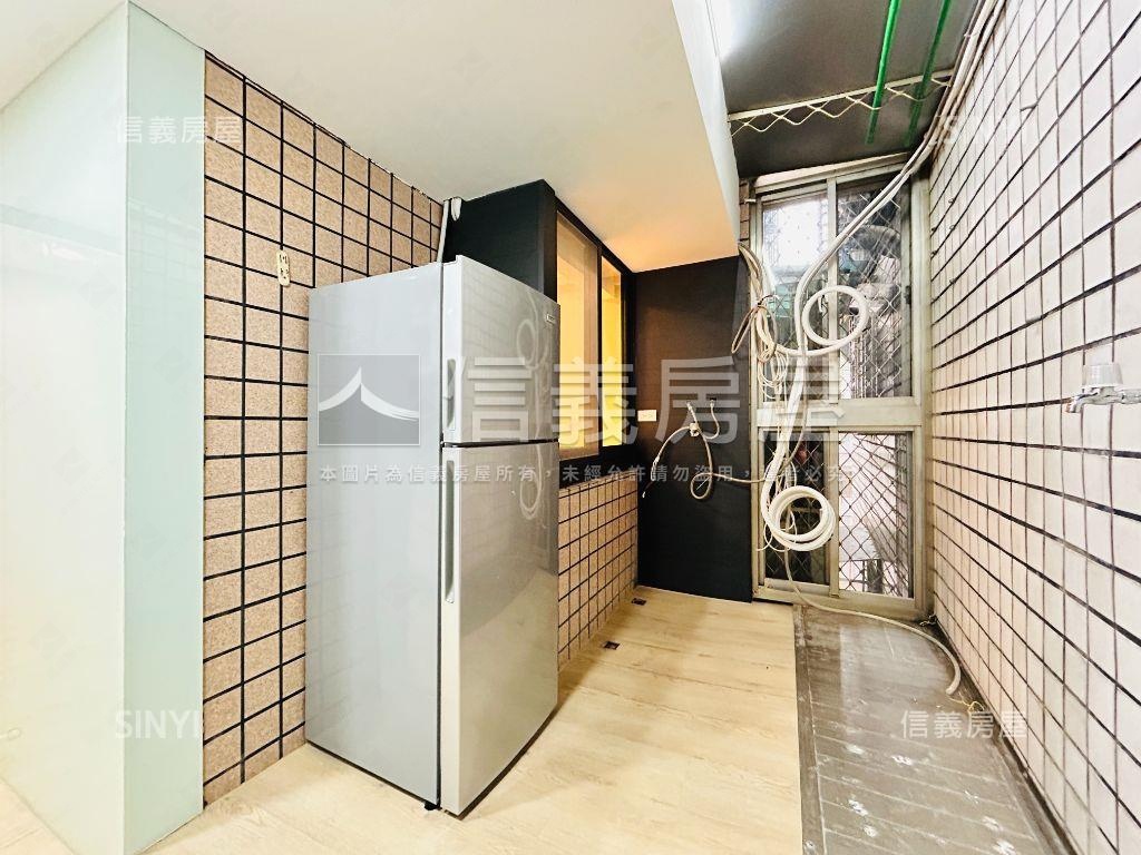 蘆洲高樓全新裝潢三房房屋室內格局與周邊環境