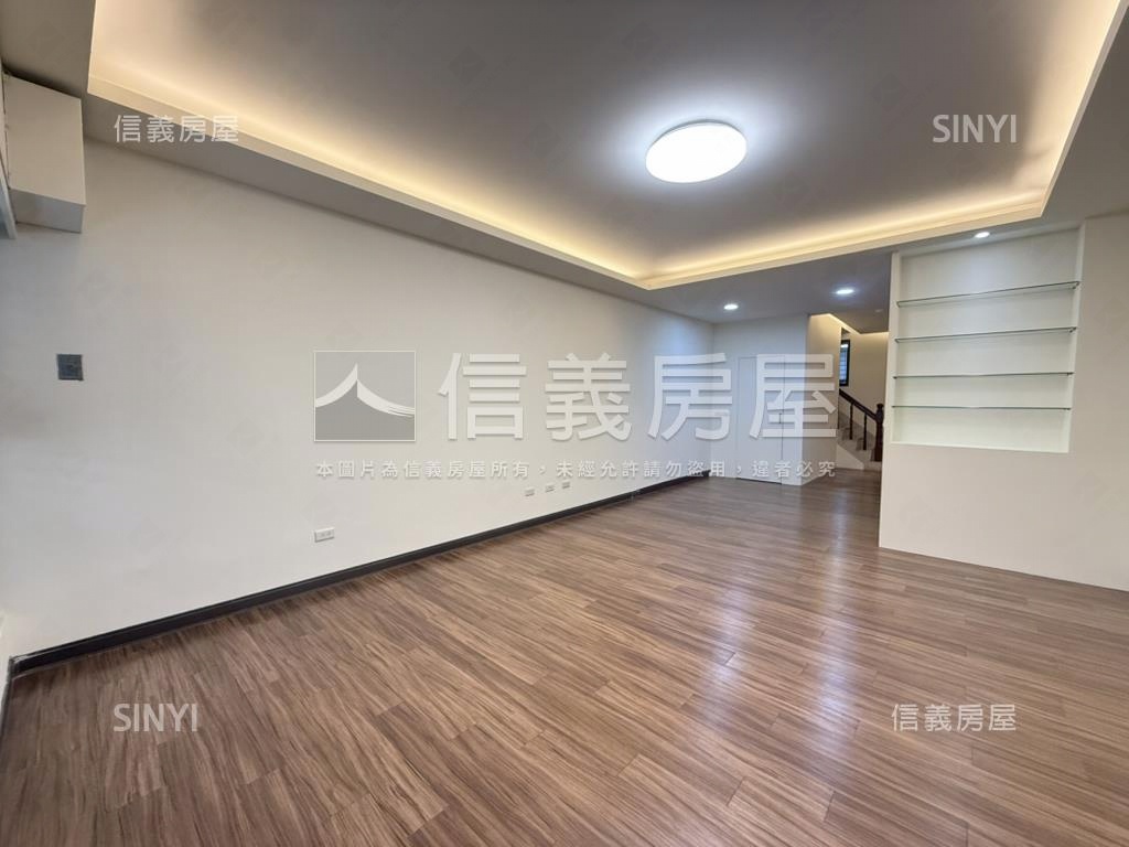 精誠向上商圈朝南精美店面房屋室內格局與周邊環境