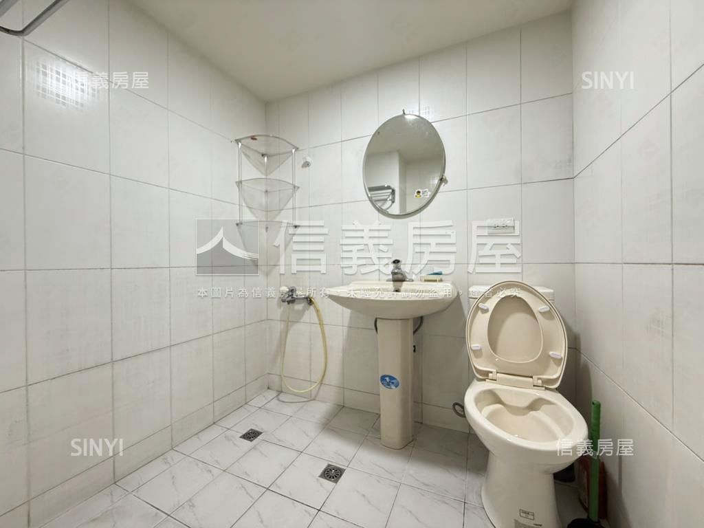 精誠向上商圈朝南精美店面房屋室內格局與周邊環境