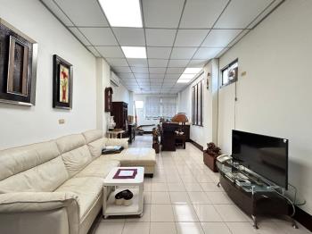 專任南區忠孝路自建透天２