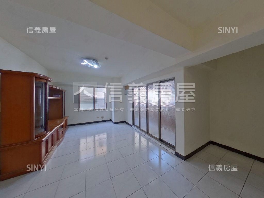 大豐尊爵３＋１附車位房屋室內格局與周邊環境